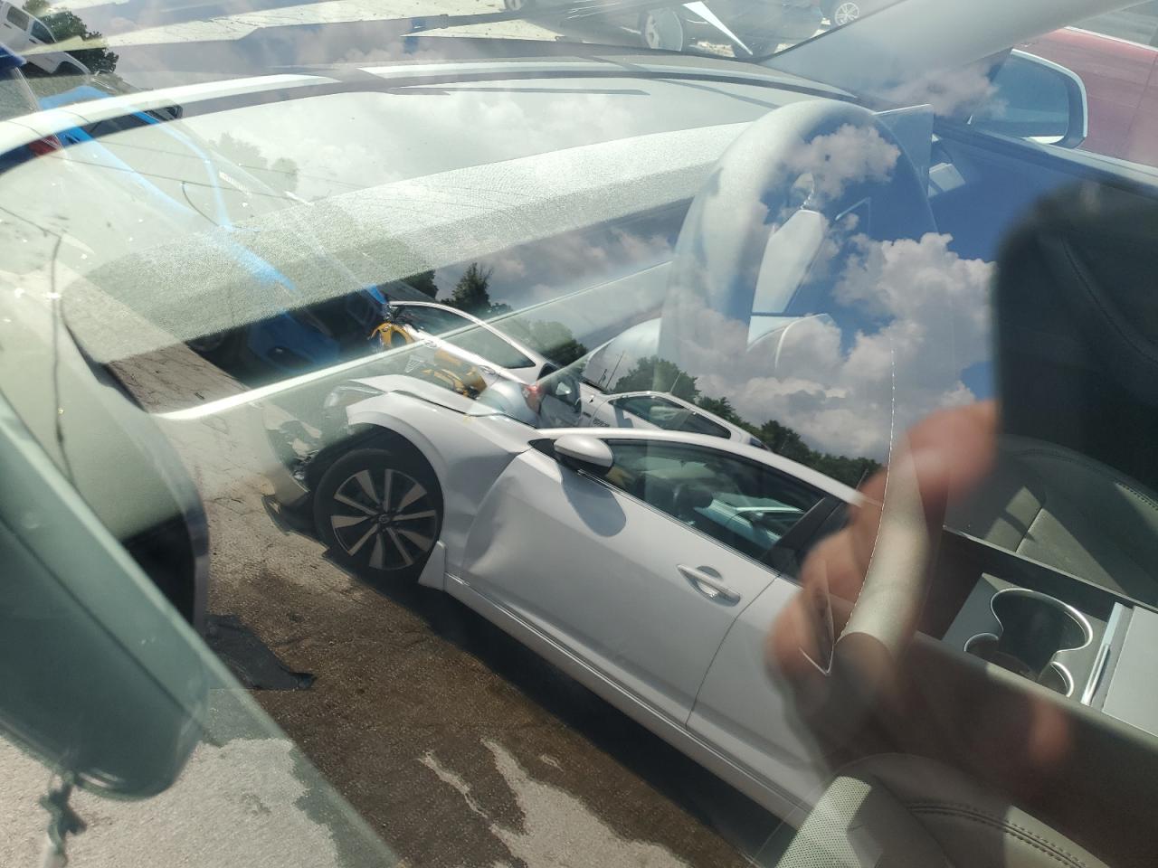 2026 Tesla Model Y VIN: 7SAYGDEE5TF348041 Lot: 64595925