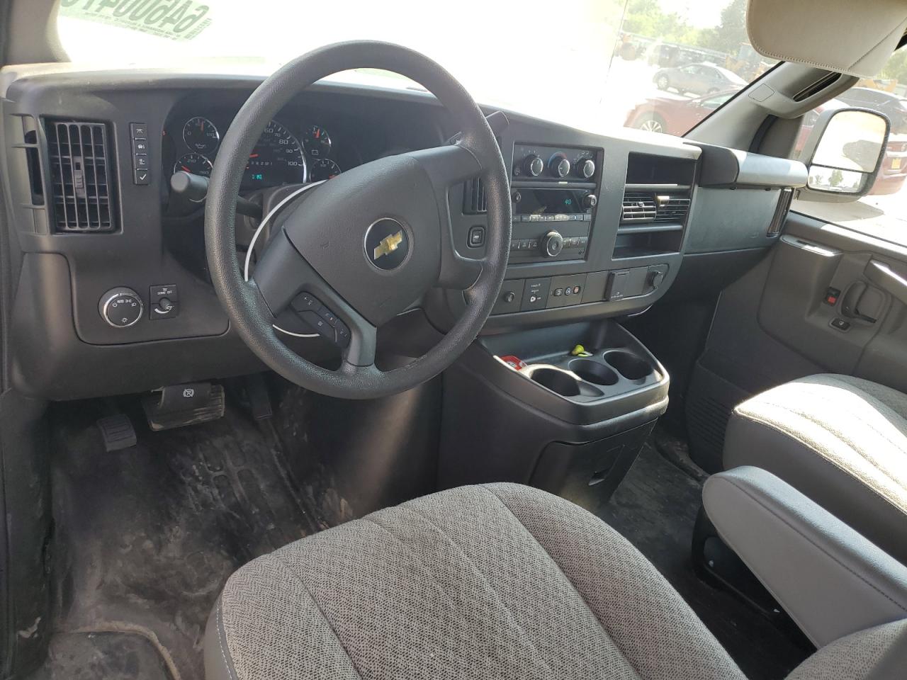 2024 Chevrolet Express G2500 VIN: 1GCWGAFP1R1137343 Lot: 64600475