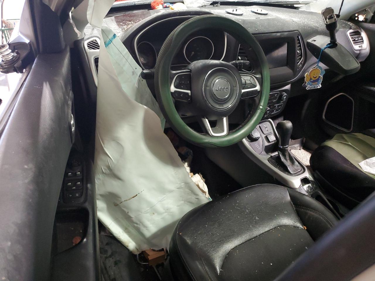 2018 Jeep Compass Latitude VIN: 3C4NJDBB9JT492251 Lot: 63692595
