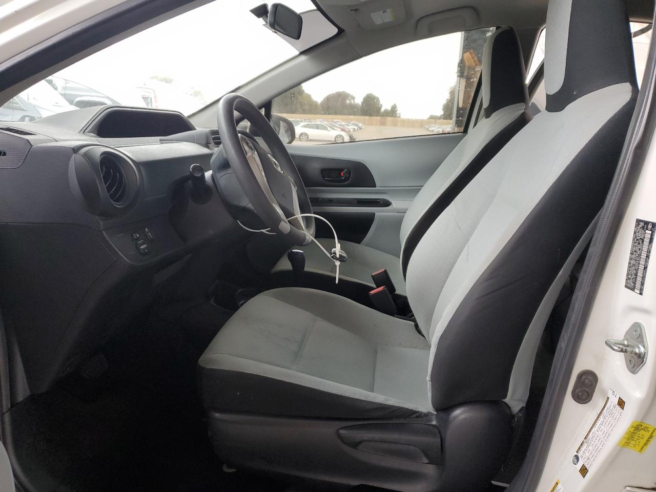 2012 Toyota Prius C VIN: JTDKDTB36C1020953 Lot: 64756345