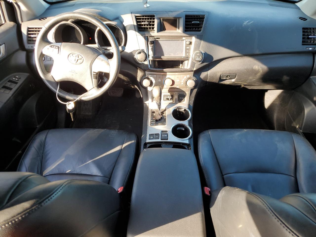 2013 Toyota Highlander Base VIN: 5TDBK3EHXDS245121 Lot: 64943775