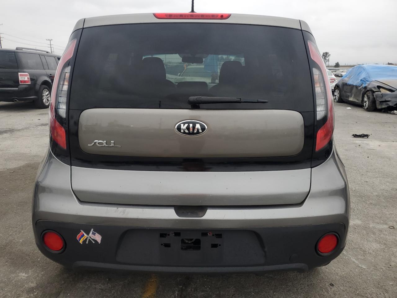 2018 Kia Soul VIN: KNDJN2A25J7593901 Lot: 65292255