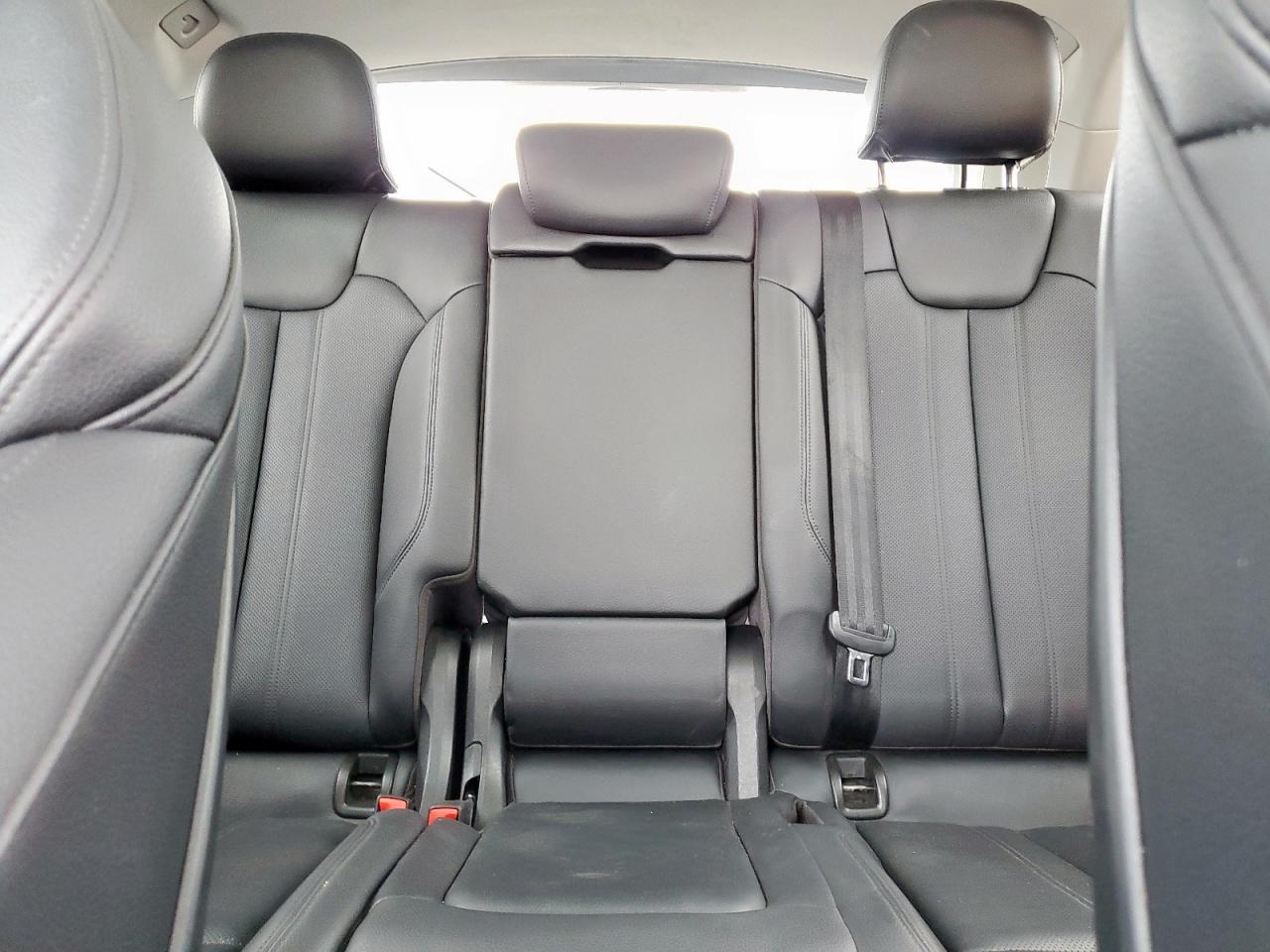 wa1bnafy7j2111951 WA1BNAFY7J2111951 2018 Audi Q5 Premium Plus