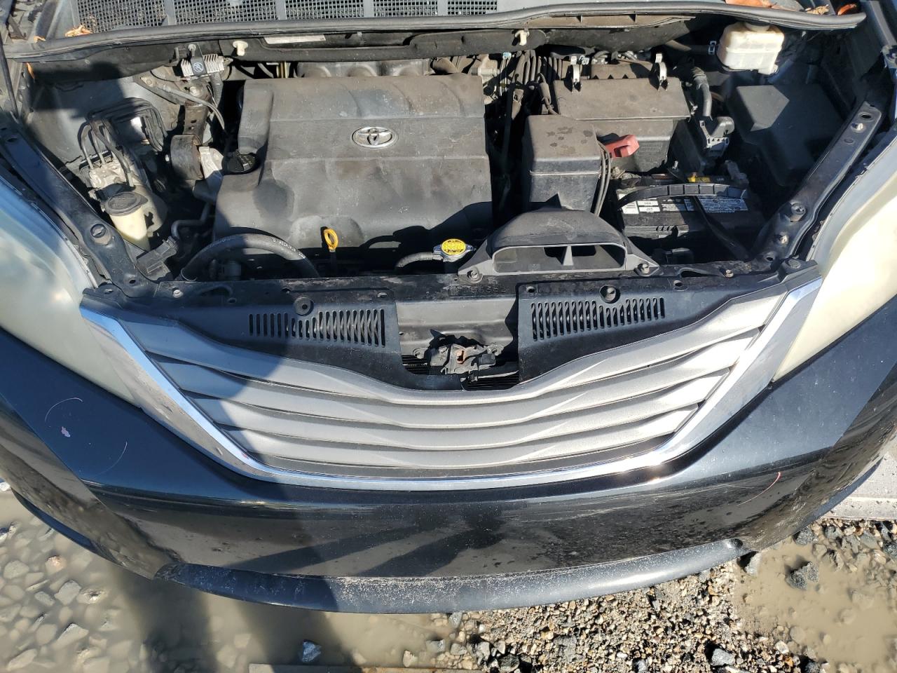 2012 Toyota Sienna Xle VIN: 5TDYK3DC1CS220347 Lot: 65015615
