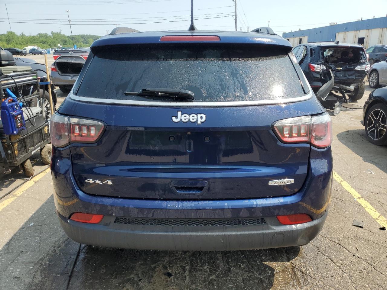 2018 Jeep Compass Latitude VIN: 3C4NJDBB9JT262032 Lot: 64492395