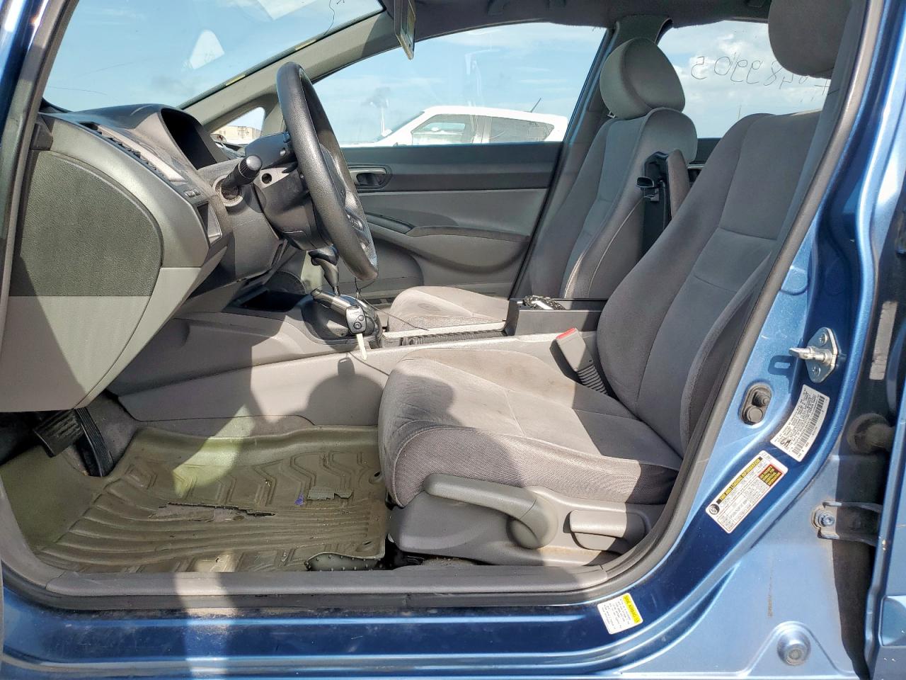 2008 Honda Civic Lx VIN: 1HGFA16528L042410 Lot: 64899005
