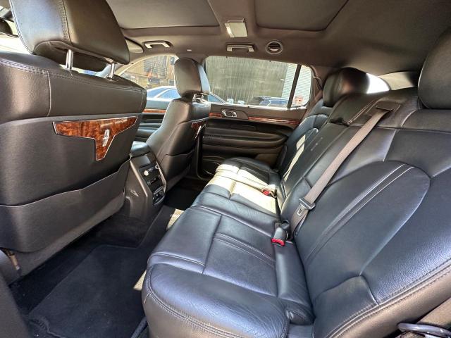 2018 LINCOLN MKT   