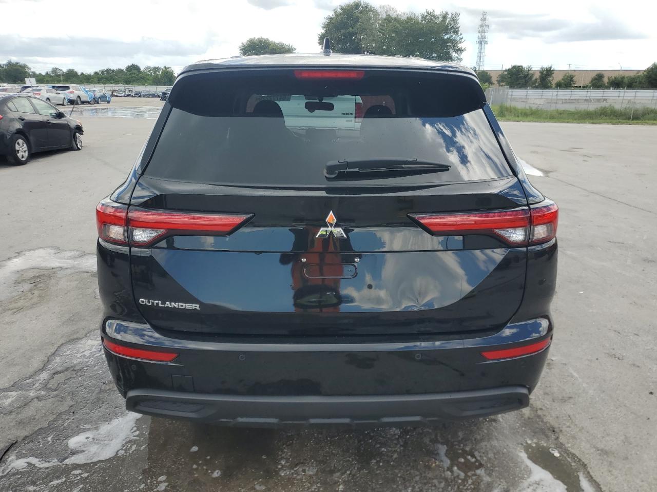 2024 Mitsubishi Outlander Es VIN: JA4J3UA81RZ073338 Lot: 64772225
