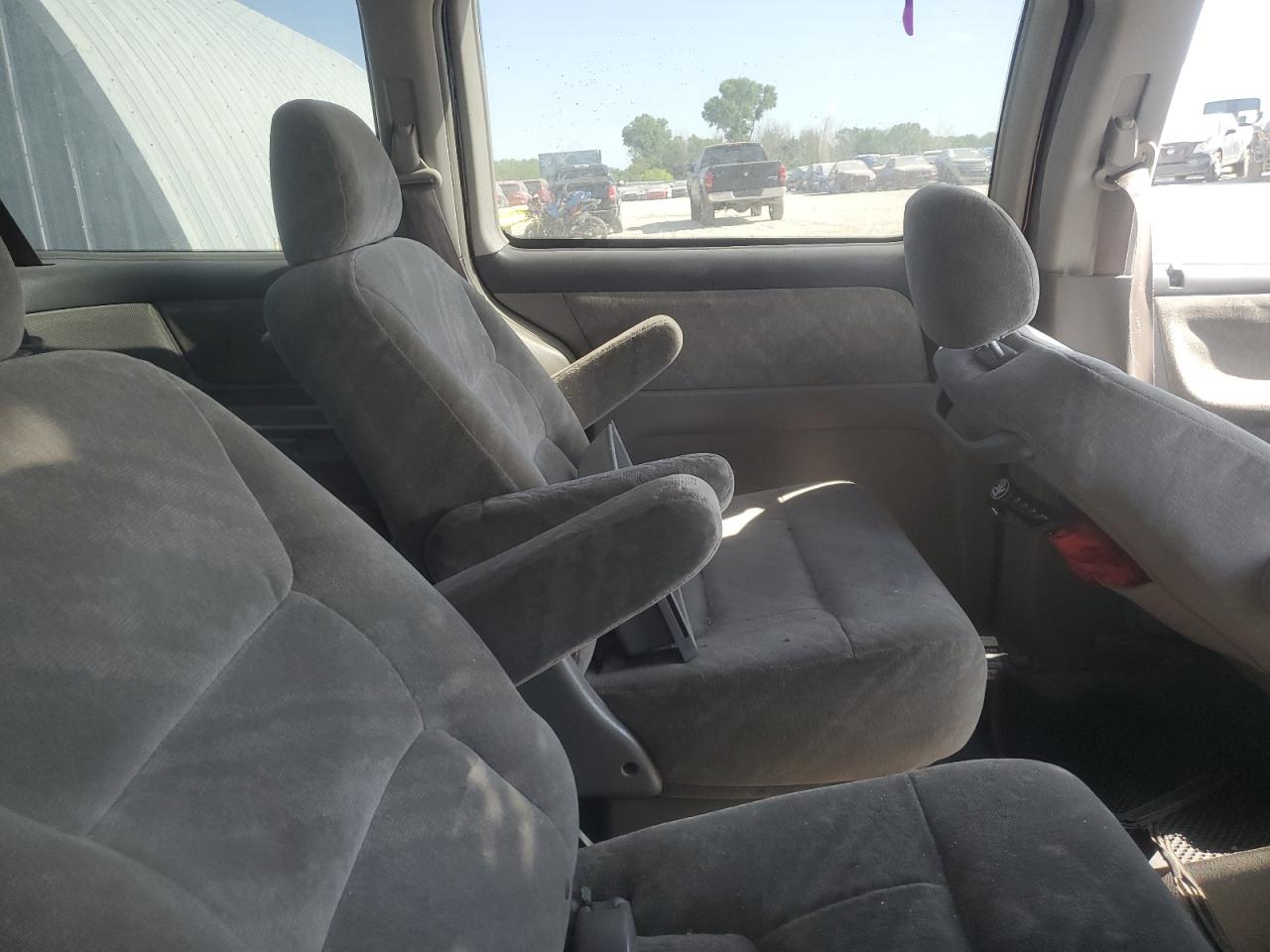 2002 Honda Odyssey Ex VIN: 2HKRL186X2H560188 Lot: 64648455