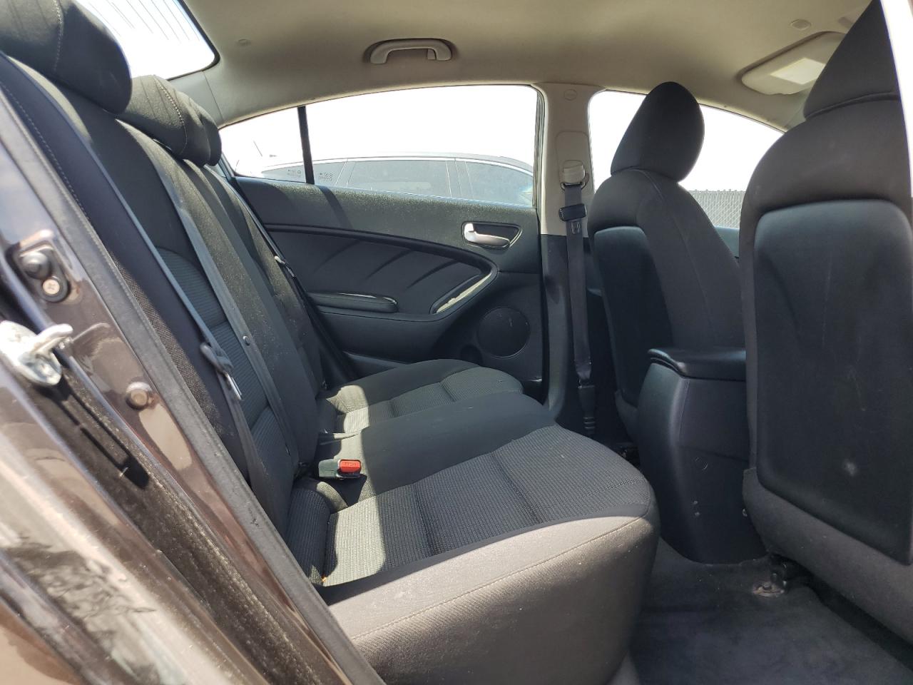 2017 Kia Forte Lx VIN: 3KPFK4A71HE025967 Lot: 65685645