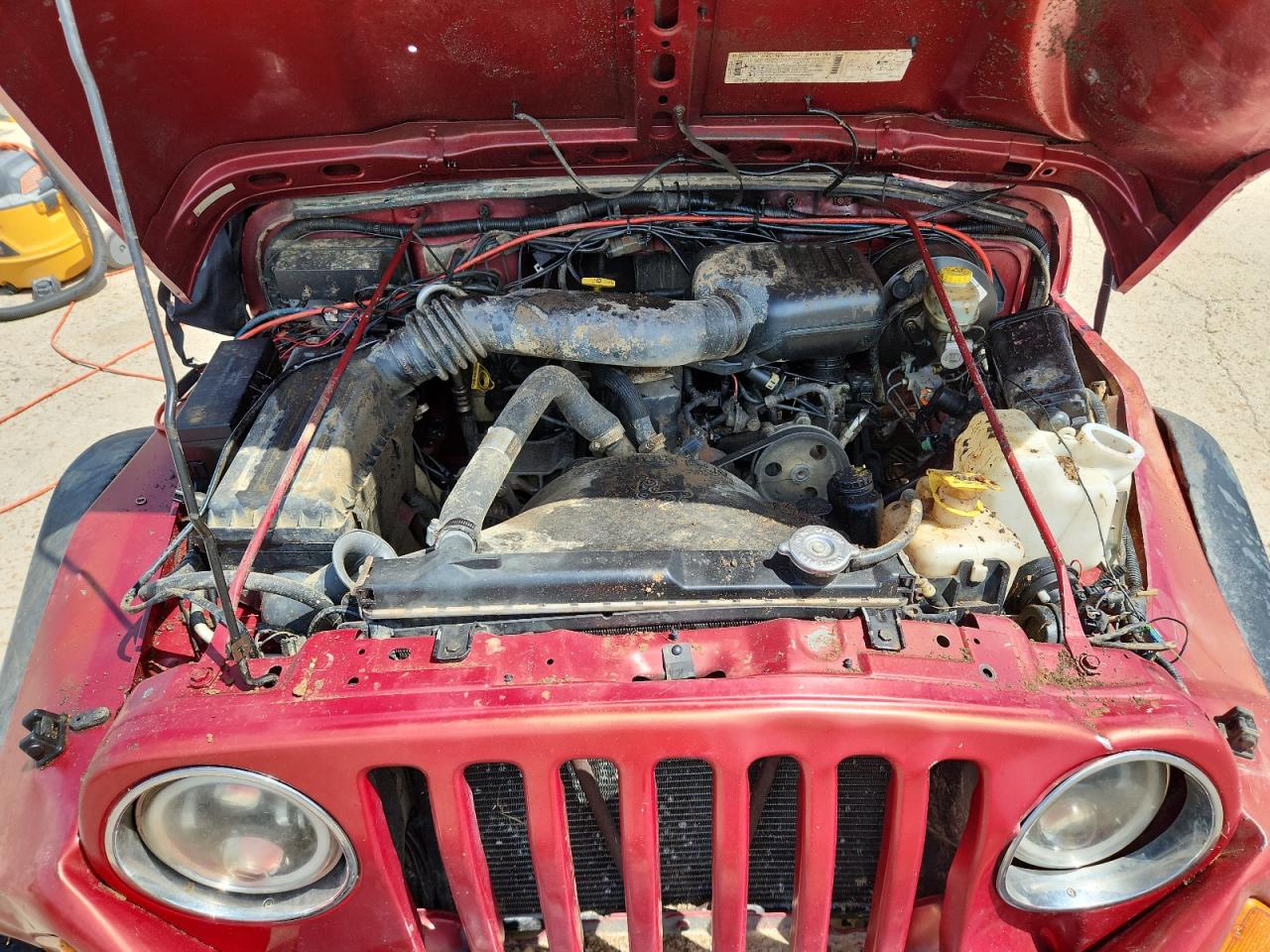 1999 Jeep Wrangler / Tj Se VIN: 1J4FY29P0XP400215 Lot: 64957235