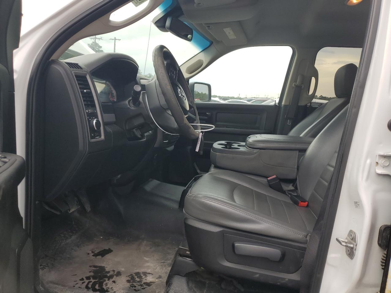 2019 Ram 1500 Classic Tradesman VIN: 1C6RR6KT8KS633481 Lot: 64276085