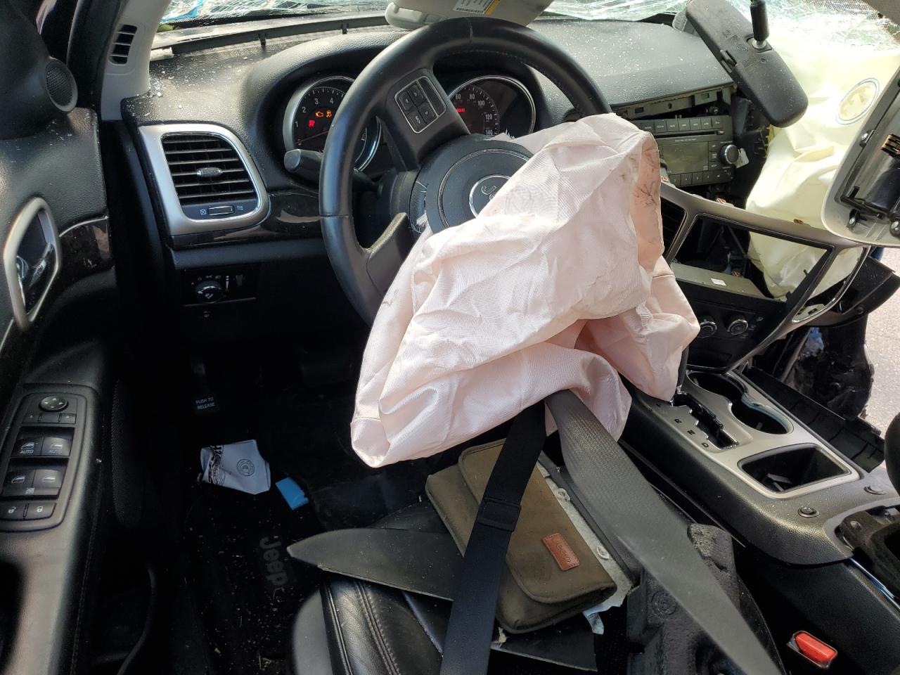 1C4RJFAG1CC274961 2012 Jeep Grand Cherokee Laredo