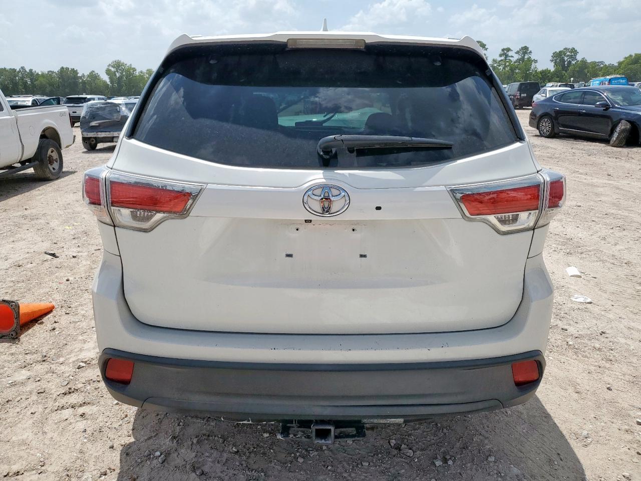 2015 Toyota Highlander Xle VIN: 5TDKKRFH6FS088255 Lot: 65282675