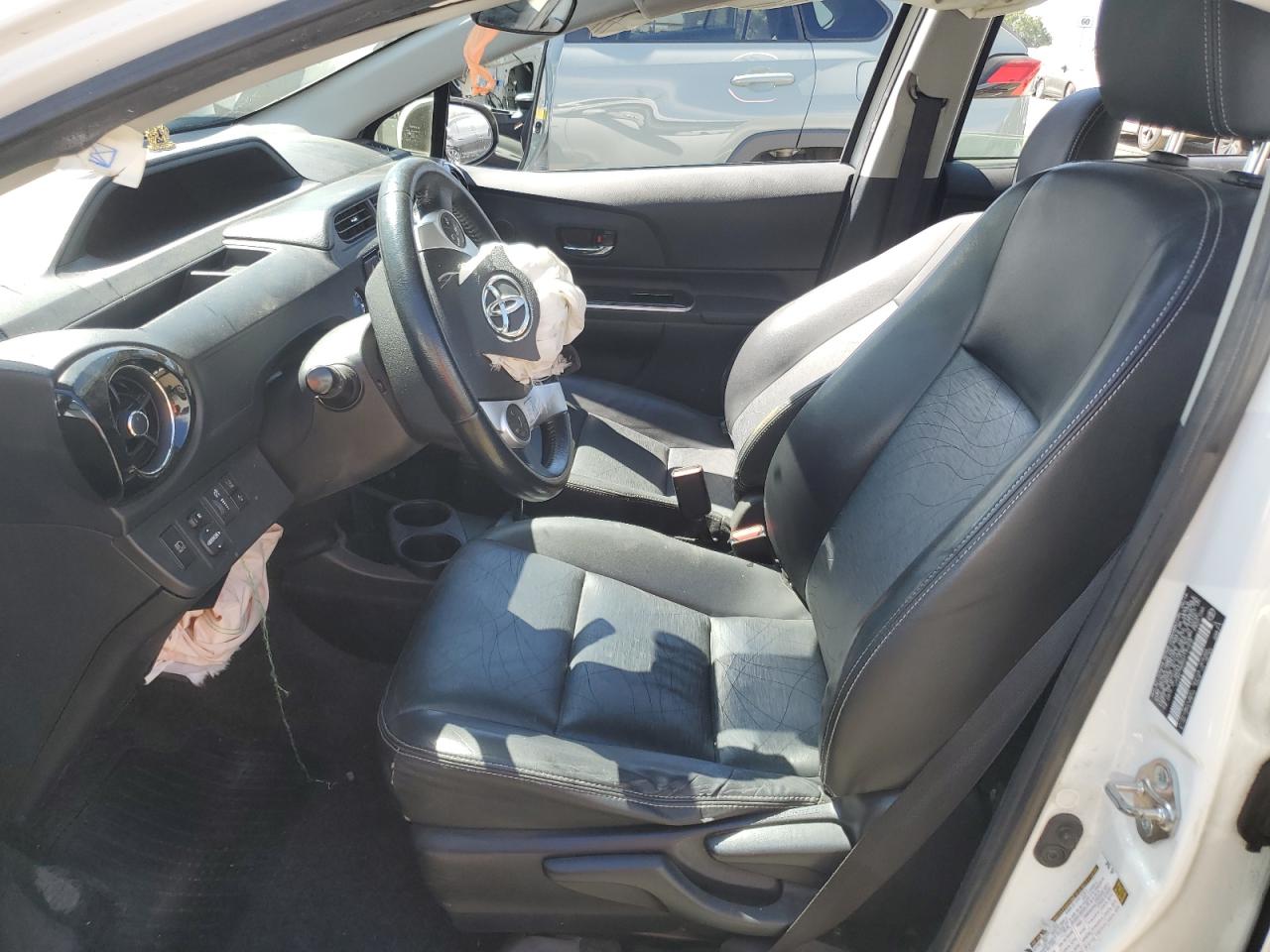 JTDKDTB3XG1131608 TOYOTA PRIUS 2016
