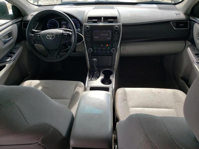 Sedans TOYOTA CAMRY 2017 Srebrny