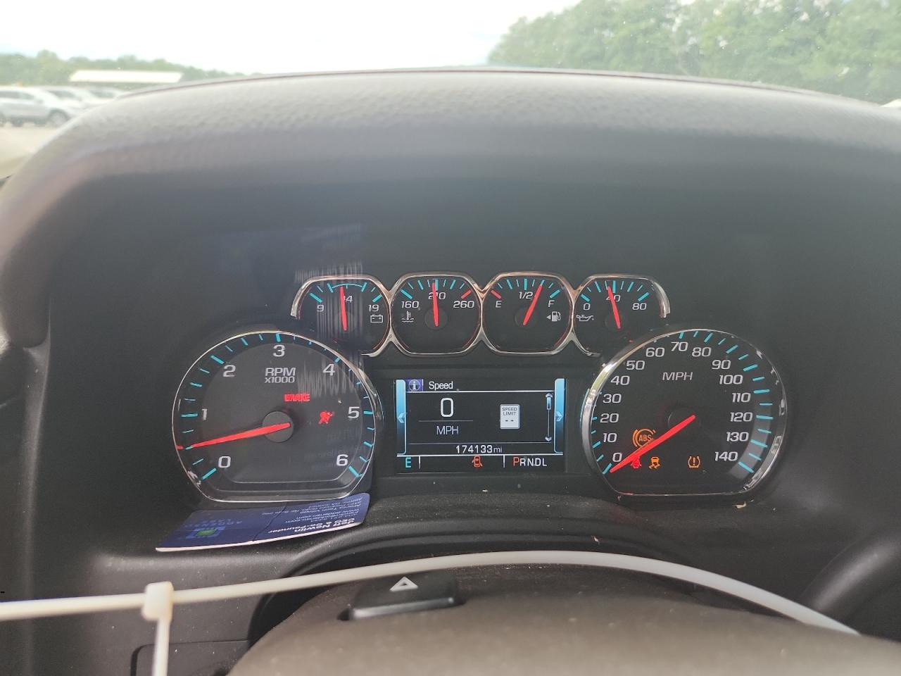 2019 Chevrolet Suburban C1500 Lt VIN: 1GNSCHKCXKR392299 Lot: 66360045