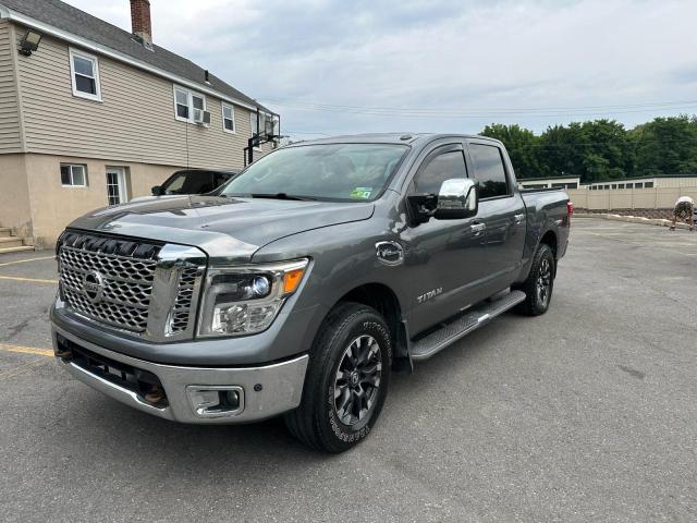  NISSAN TITAN 2017 Szary