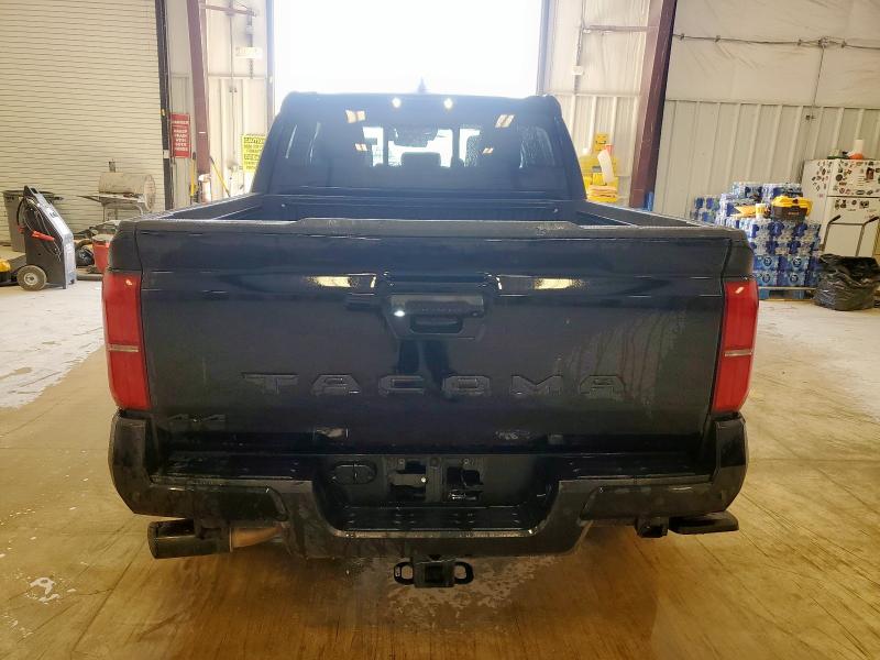  TOYOTA TACOMA 2024 Czarny