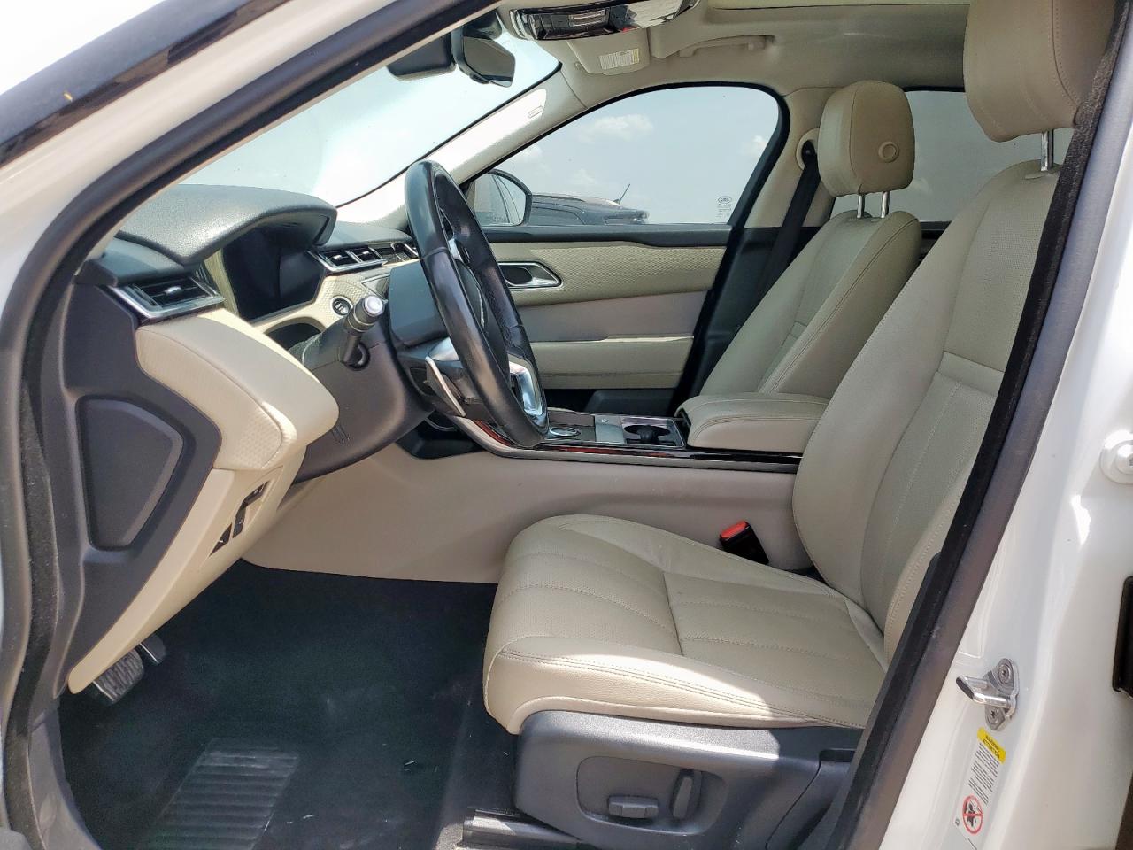 2018 Land Rover Range Rover Velar R-Dynamic Se VIN: SALYL2RX0JA743302 Lot: 63206095
