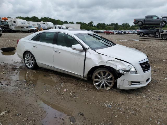  CADILLAC XTS 2016 Белы