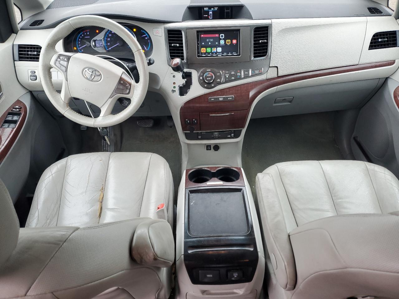 2011 Toyota Sienna Xle VIN: 5TDYK3DC7BS157088 Lot: 64412675