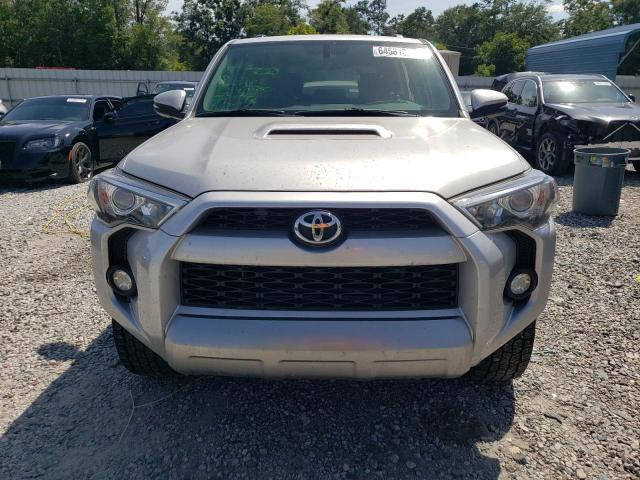  TOYOTA 4RUNNER 2018 Серебристый