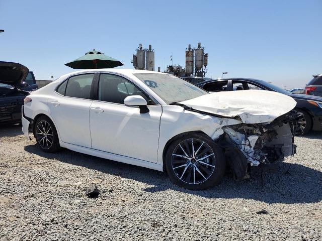  TOYOTA CAMRY 2024 Белы