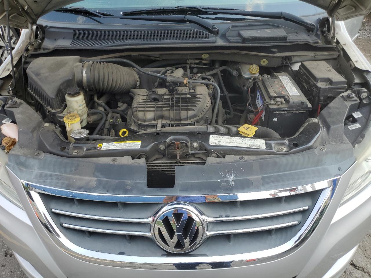 2011 Volkswagen Routan Se VIN: 2V4RW3DG9BR738716 Lot: 63333255