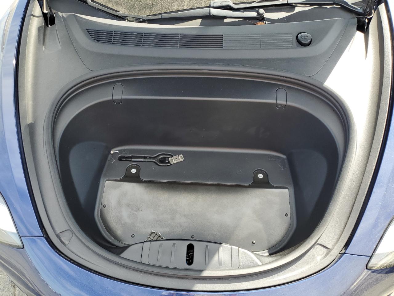 2018 Tesla Model 3 VIN: 5YJ3E1EA3JF160611 Lot: 63317885