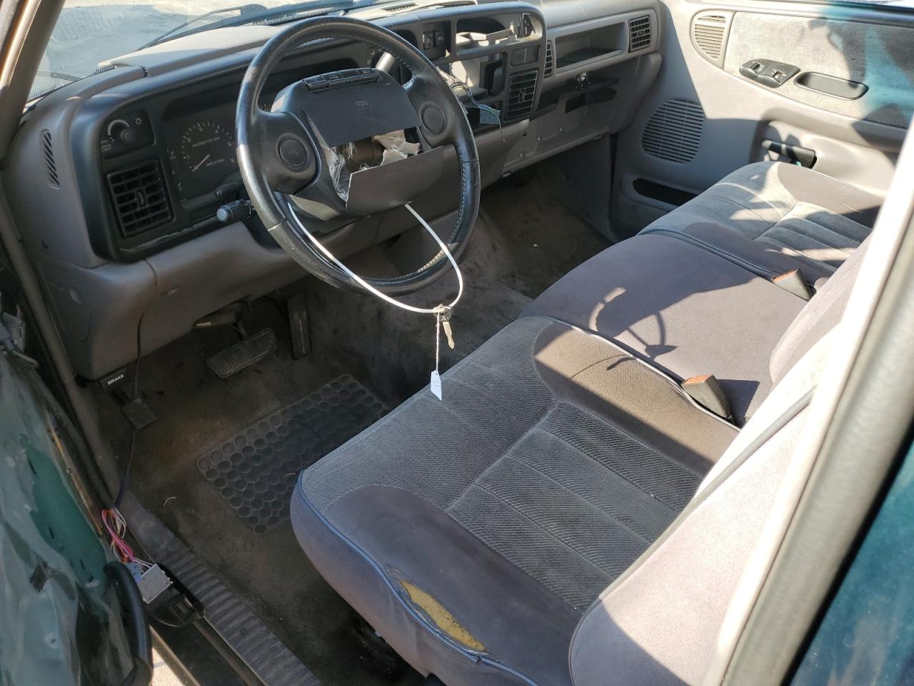 1996 Dodge Ram 1500 VIN: 1B7HC16Y0TS699460 Lot: 63473675