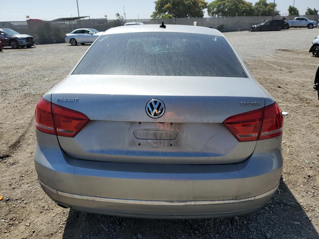 2013 Volkswagen Passat Sel VIN: 1VWCN7A31DC122318 Lot: 63273435