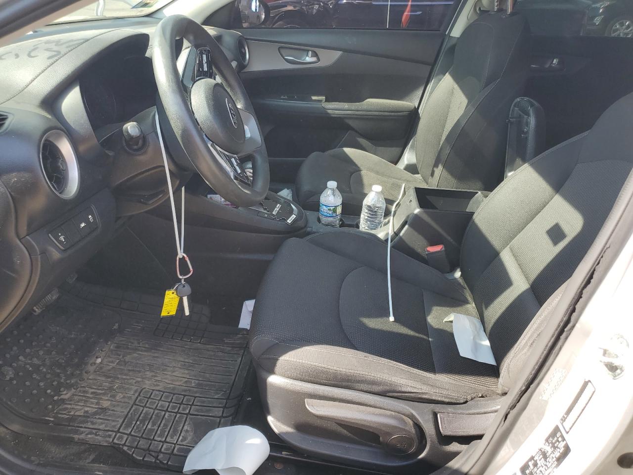 3KPF24AD2ME414424 2021 Kia Forte Fe