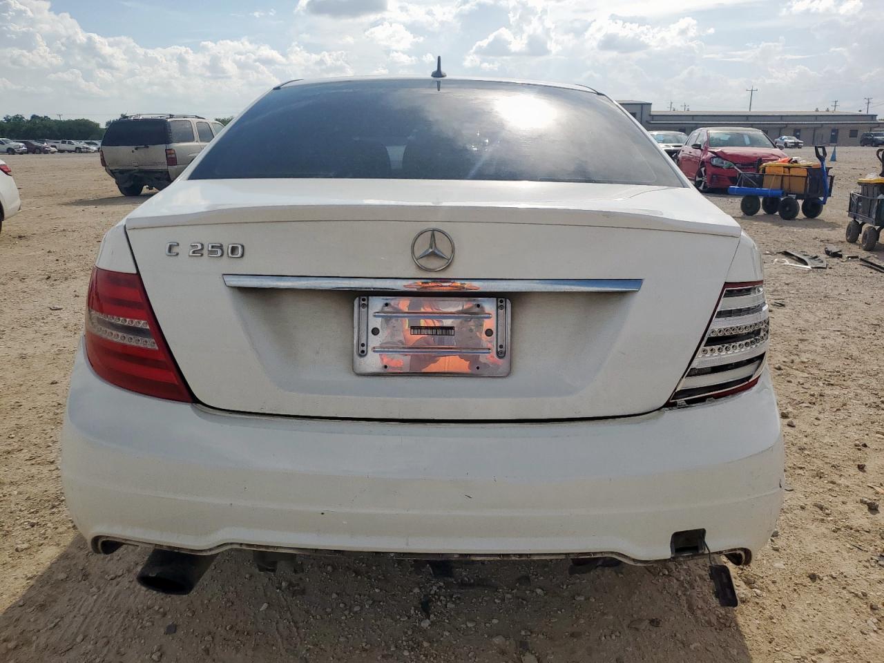 2013 Mercedes-Benz C 250 VIN: WDDGF4HB2DA779952 Lot: 63926315