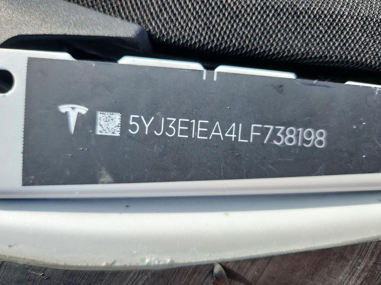2020 Tesla Model 3 VIN: 5YJ3E1EA4LF738198 Lot: 64114725