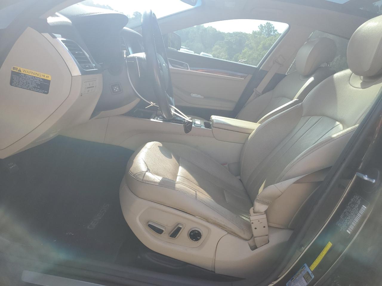 2016 Hyundai Genesis 3.8L VIN: KMHGN4JE2GU143628 Lot: 63443945