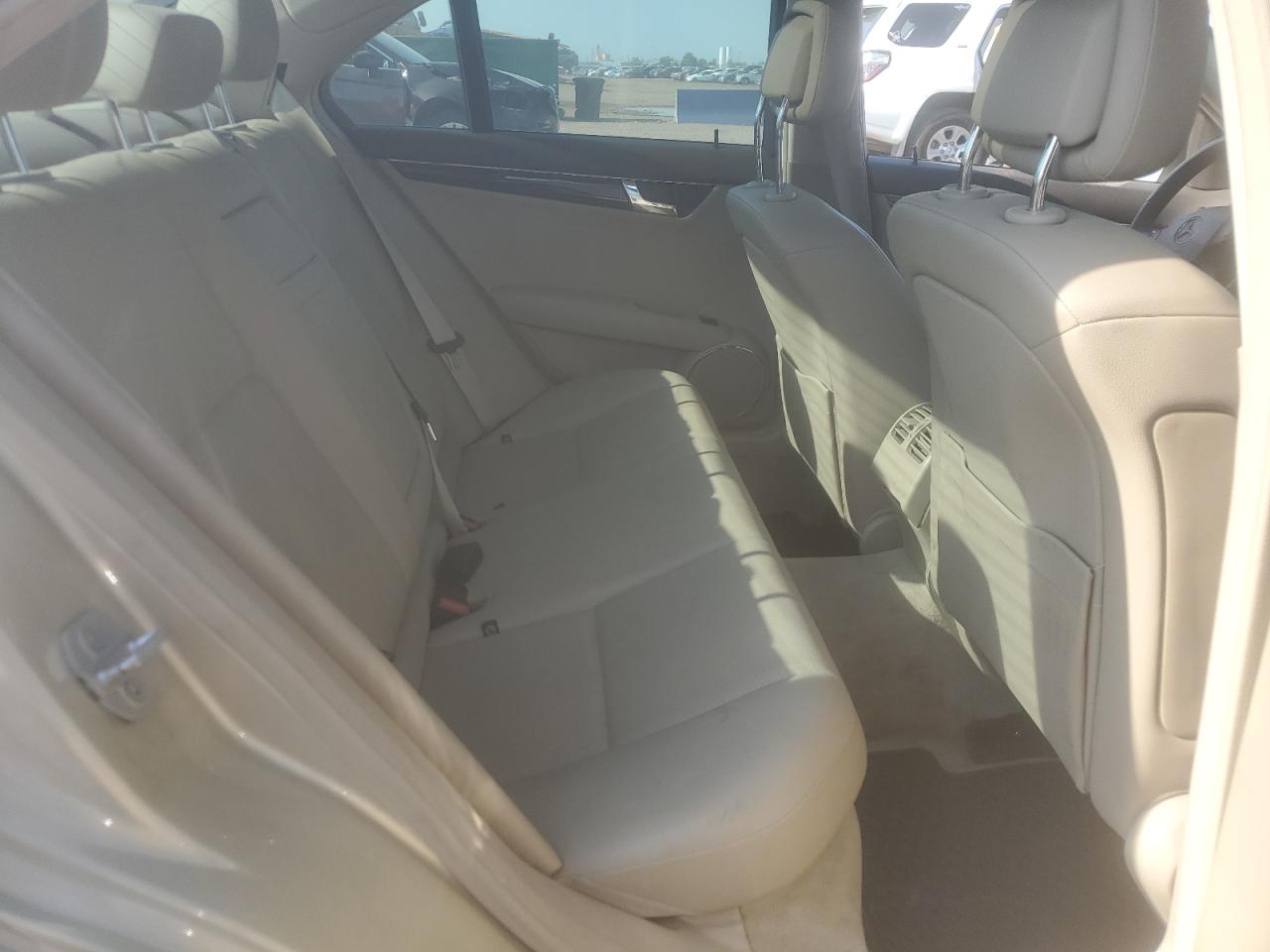 2010 Mercedes-Benz C 300 4Matic VIN: WDDGF8BB7AF437959 Lot: 65230195