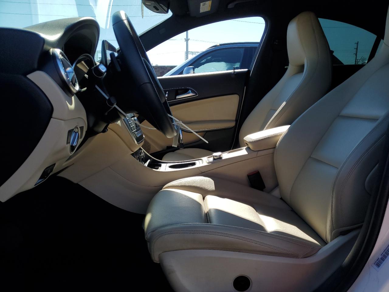 wddsj4eb3jn658655 WDDSJ4EB3JN658655 2018 Mercedes-Benz Cla 250