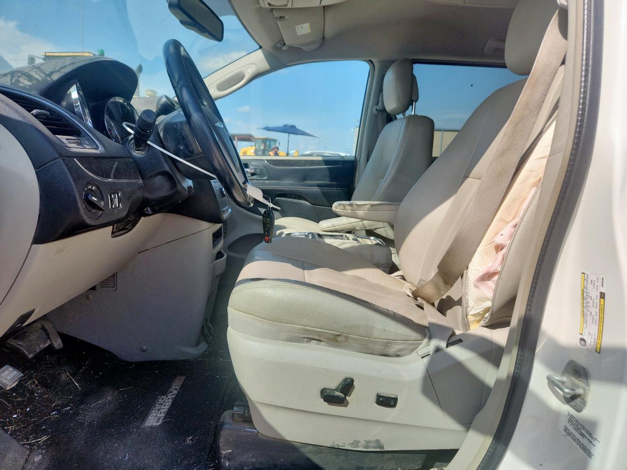 2013 Chrysler Town & Country Touring VIN: 2C4RC1BG5DR555066 Lot: 63382625