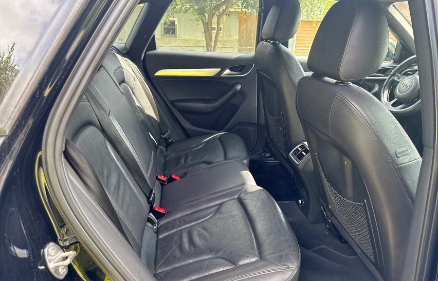 Parquets AUDI Q3 2015 Czarny
