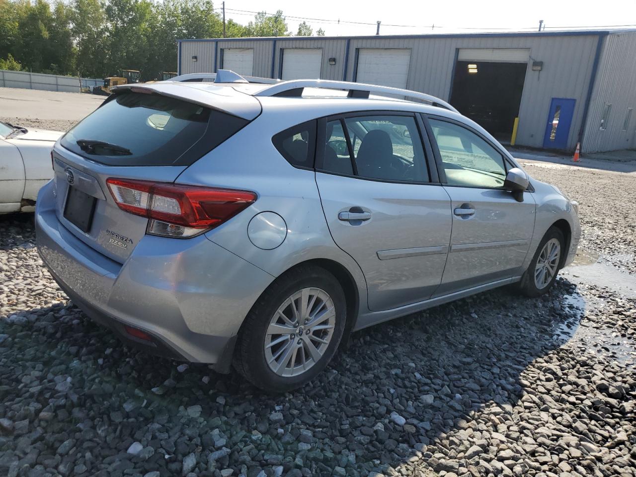 2017 Subaru Impreza Premium silver null gas 4S3GTAB69H3746695 photo #4