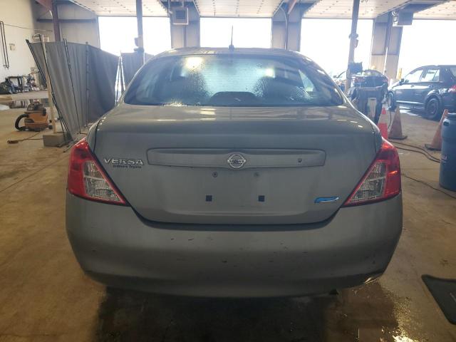  NISSAN VERSA 2012 Srebrny