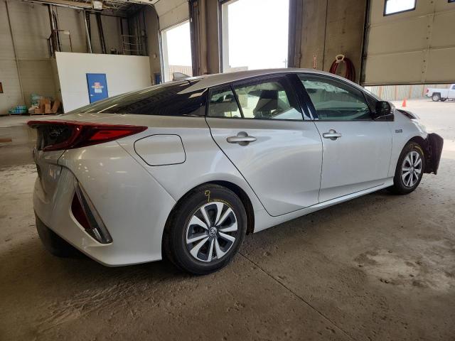 TOYOTA PRIUS 2017 Серебристый