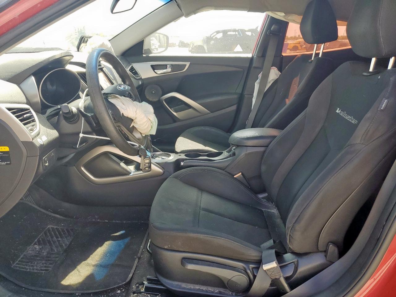 kmhtc6ad5gu268436 KMHTC6AD5GU268436 2016 Hyundai Veloster