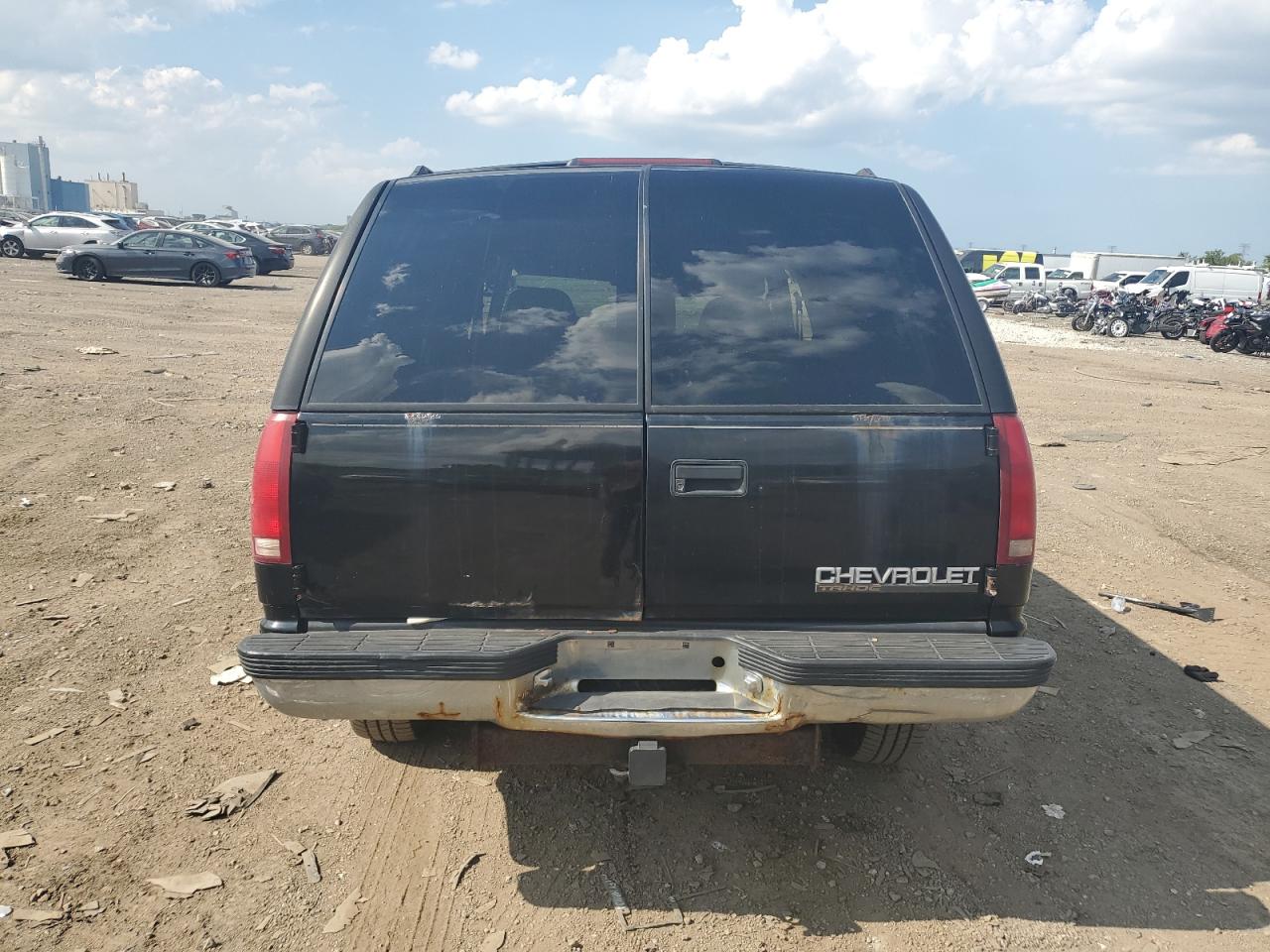 1999 Chevrolet Tahoe K1500 VIN: 1GNEK13R0XJ560757 Lot: 64959415