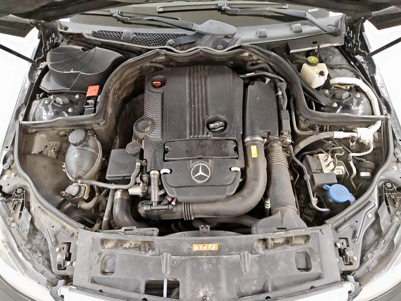 2012 Mercedes-Benz C 250 VIN: WDDGF4HB4CR212965 Lot: 62350735