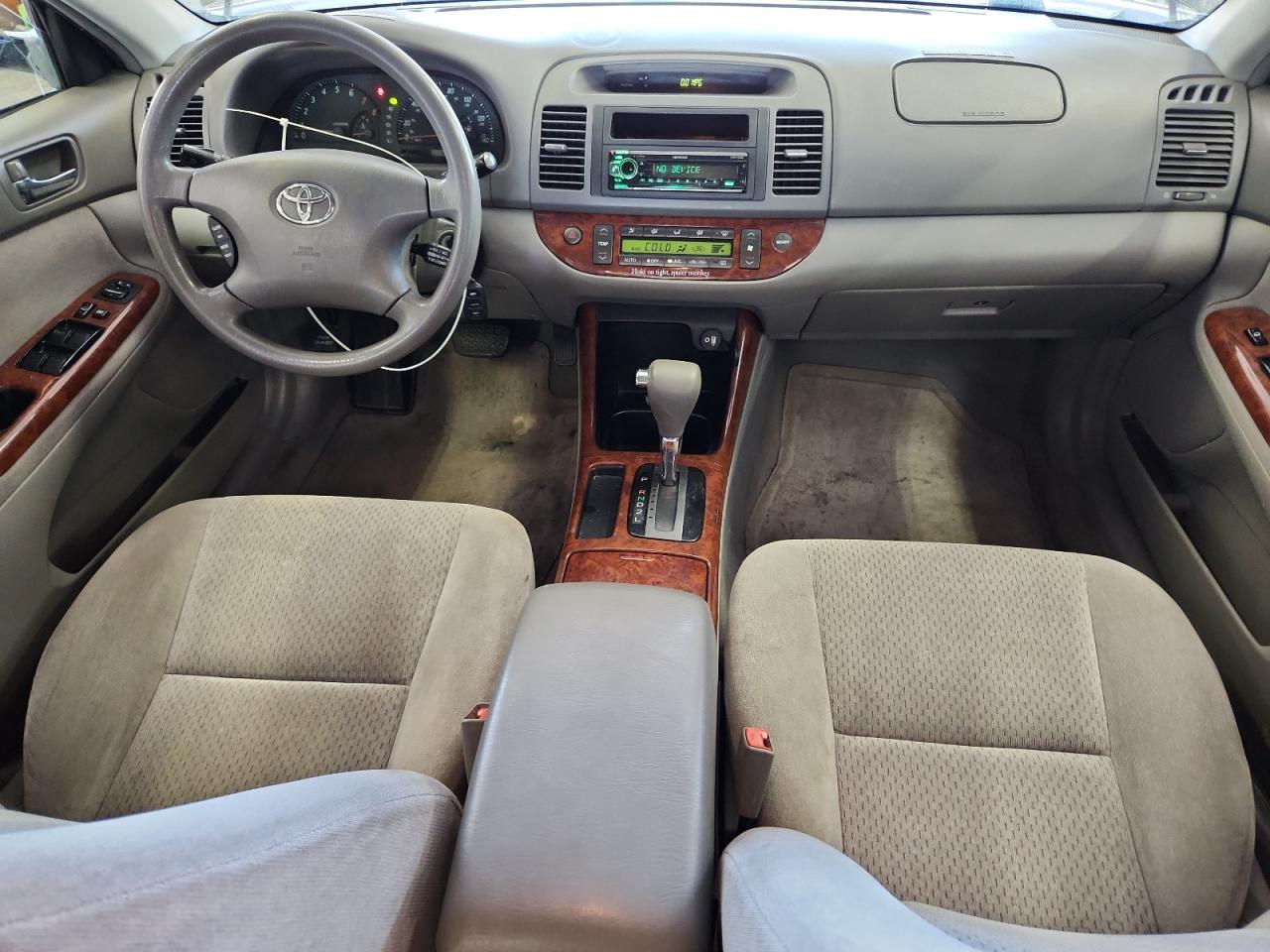 2003 Toyota Camry Le VIN: 4T1BE32KX3U738875 Lot: 65241125