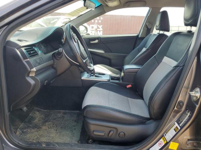 Sedans TOYOTA CAMRY 2014 Srebrny