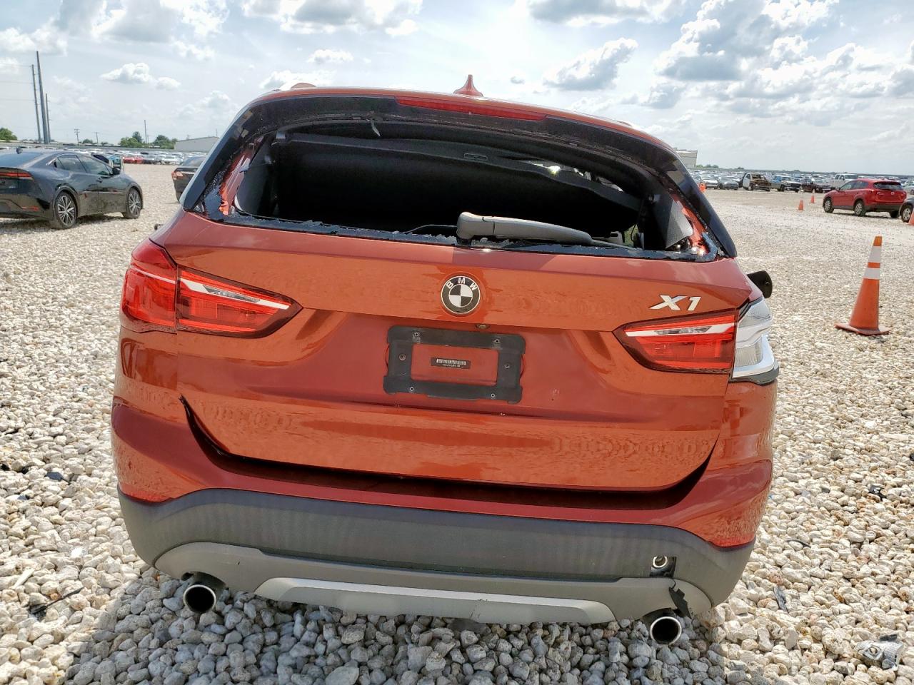 2018 BMW X1 Sdrive28I VIN: WBXHU7C32J5H41038 Lot: 64700505