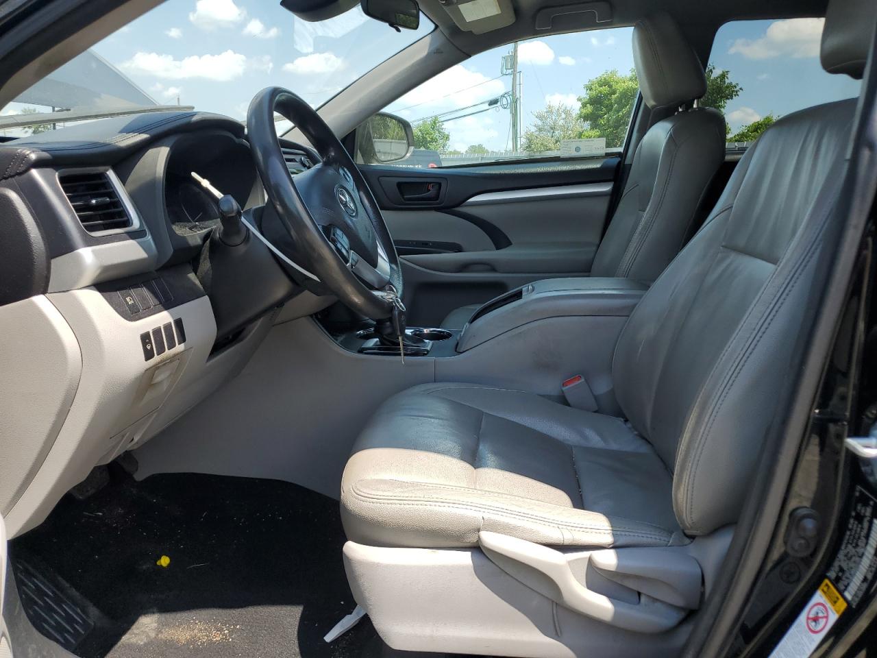 2017 Toyota Highlander Le VIN: 5TDBZRFH4HS431174 Lot: 63752025